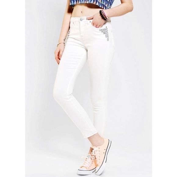 URBAN OUTFITTERS BDG High Rise Twig Studded Jeans - Picture 1 of 8